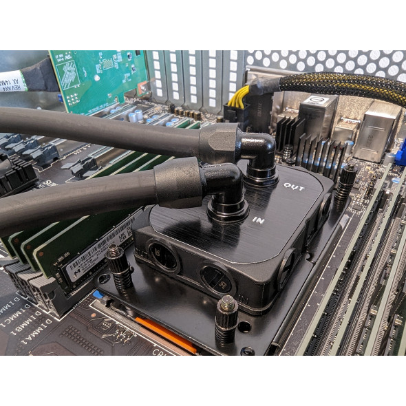 primeLine Liquid-Cooled Server AMD Ryzen Threadripper Pro Bild 5